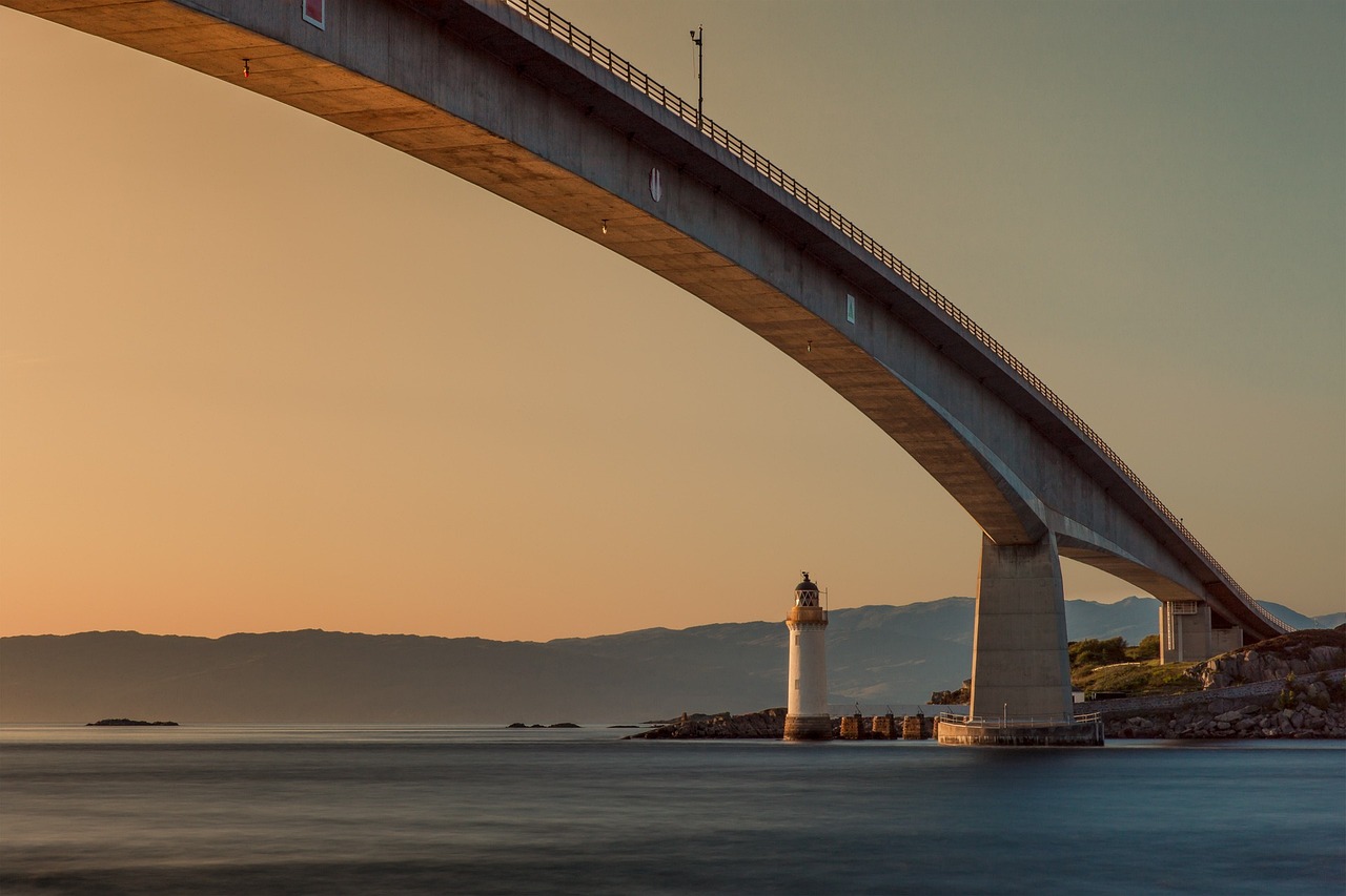 bridge, lighthouse, sunset-192986.jpg